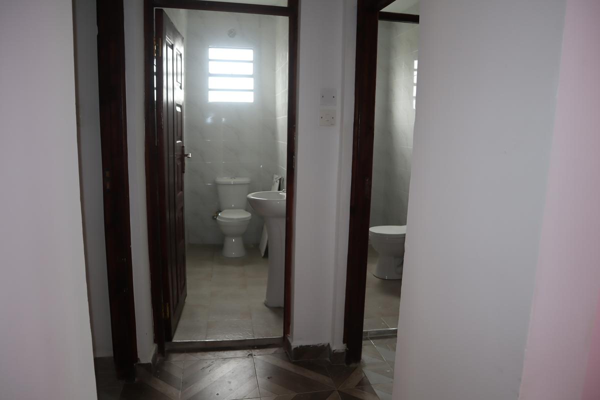 3 Bed House with En Suite at Acacia Area - 11