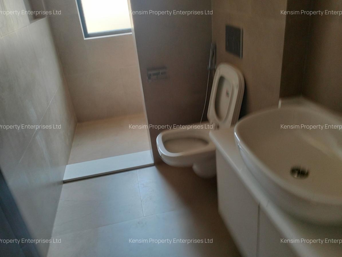 5 Bed Townhouse with En Suite in Lavington - 6