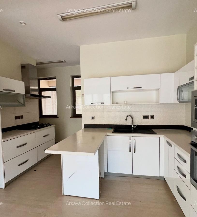 4 Bed Townhouse with En Suite in Kileleshwa - 5