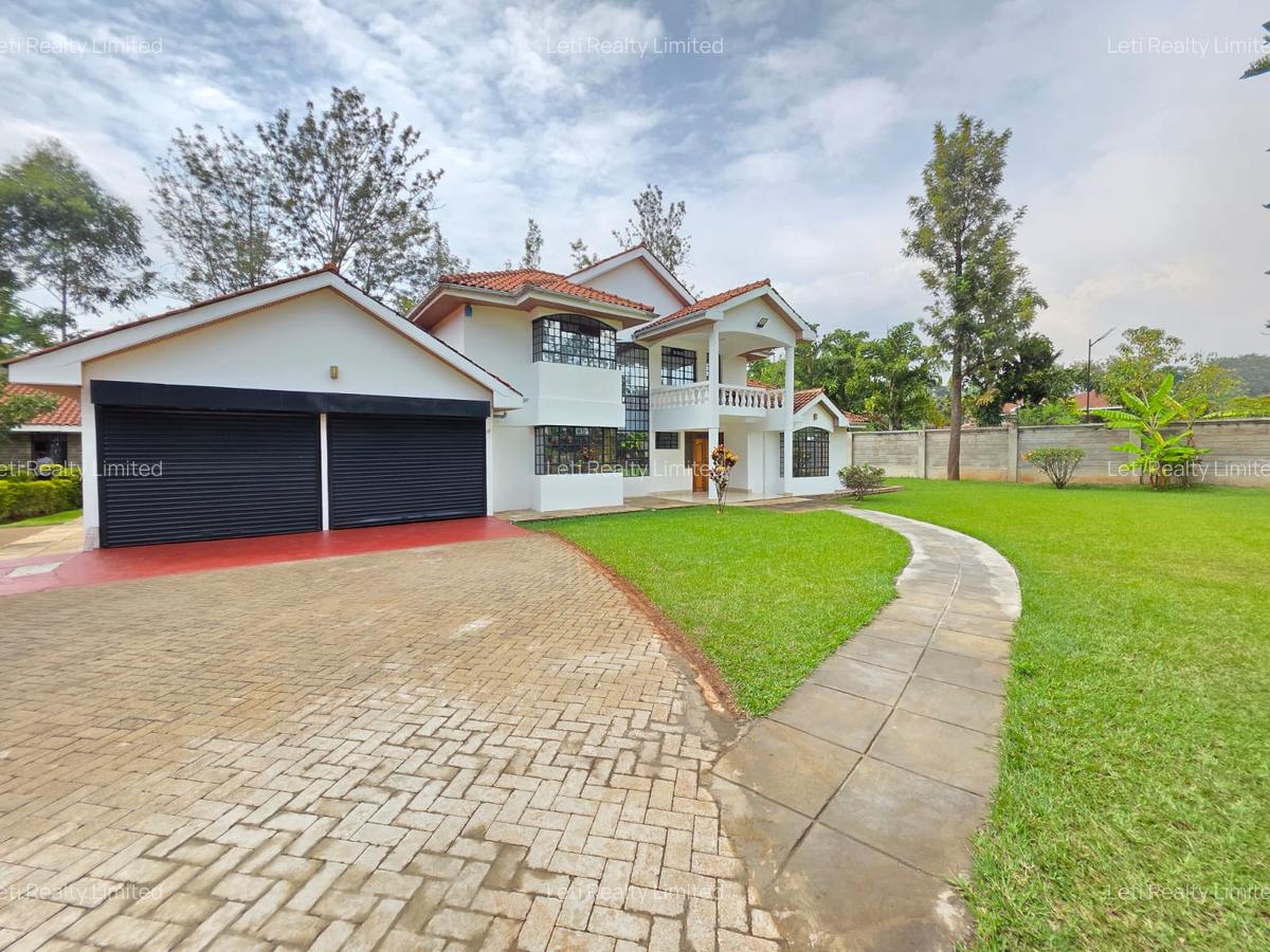 5 Bed House with En Suite in Runda - 1