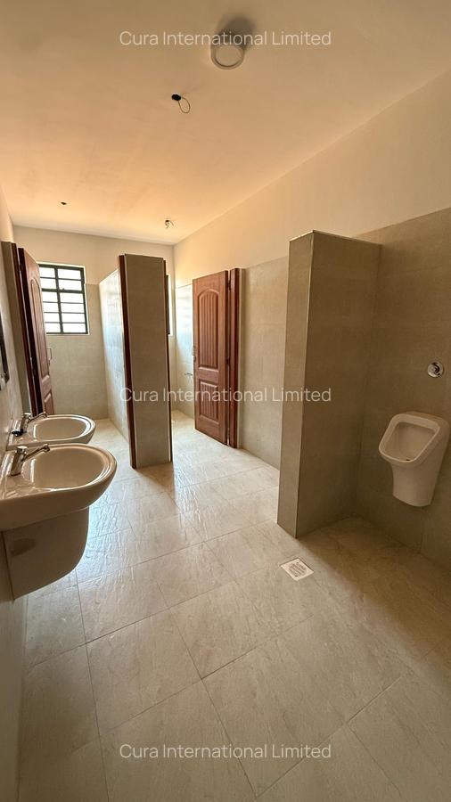 6,500 ft² Warehouse with Service Charge Included in Ruiru - 6