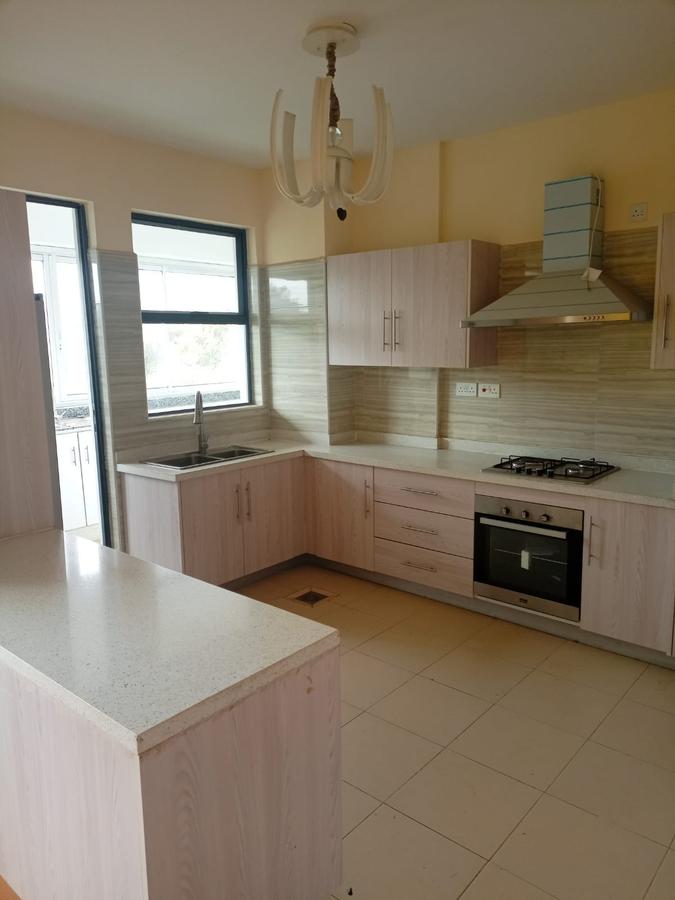 4 Bed Apartment with En Suite at Westland - 5