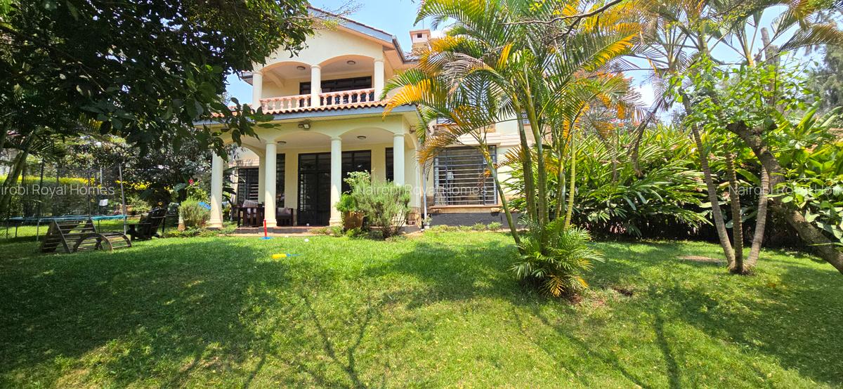 4 Bed House with En Suite at Rosslyn Heghts - 1