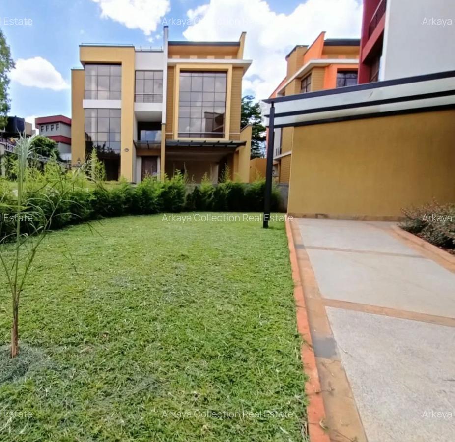 5 Bed Townhouse with En Suite in Lavington - 12