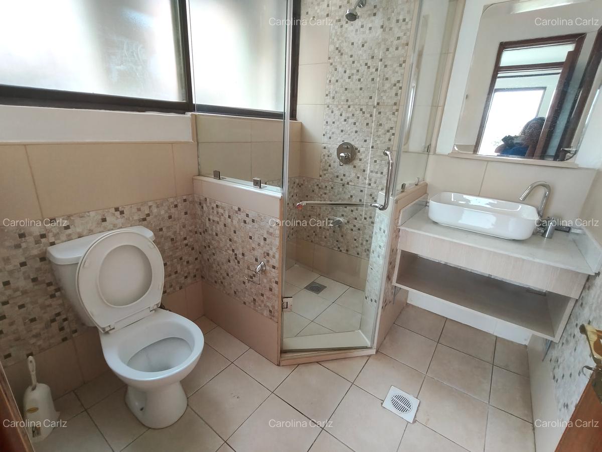 3 Bed Apartment with En Suite at Nyari - 15