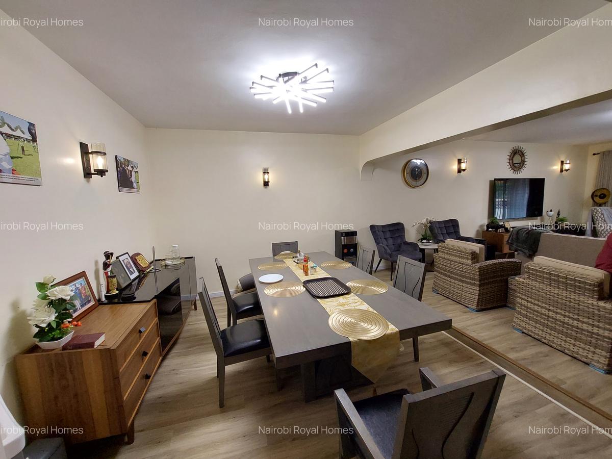 5 Bed Townhouse with En Suite at Royal Villas - 6