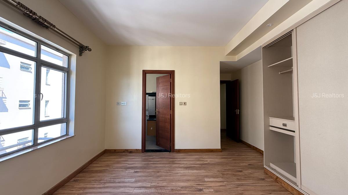 4 Bed Apartment with En Suite in Kileleshwa - 16