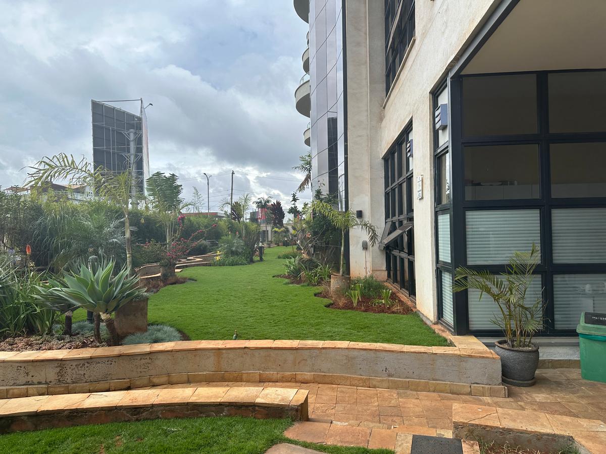 Serviced 2 Bed Apartment with En Suite in Westlands Area - 13