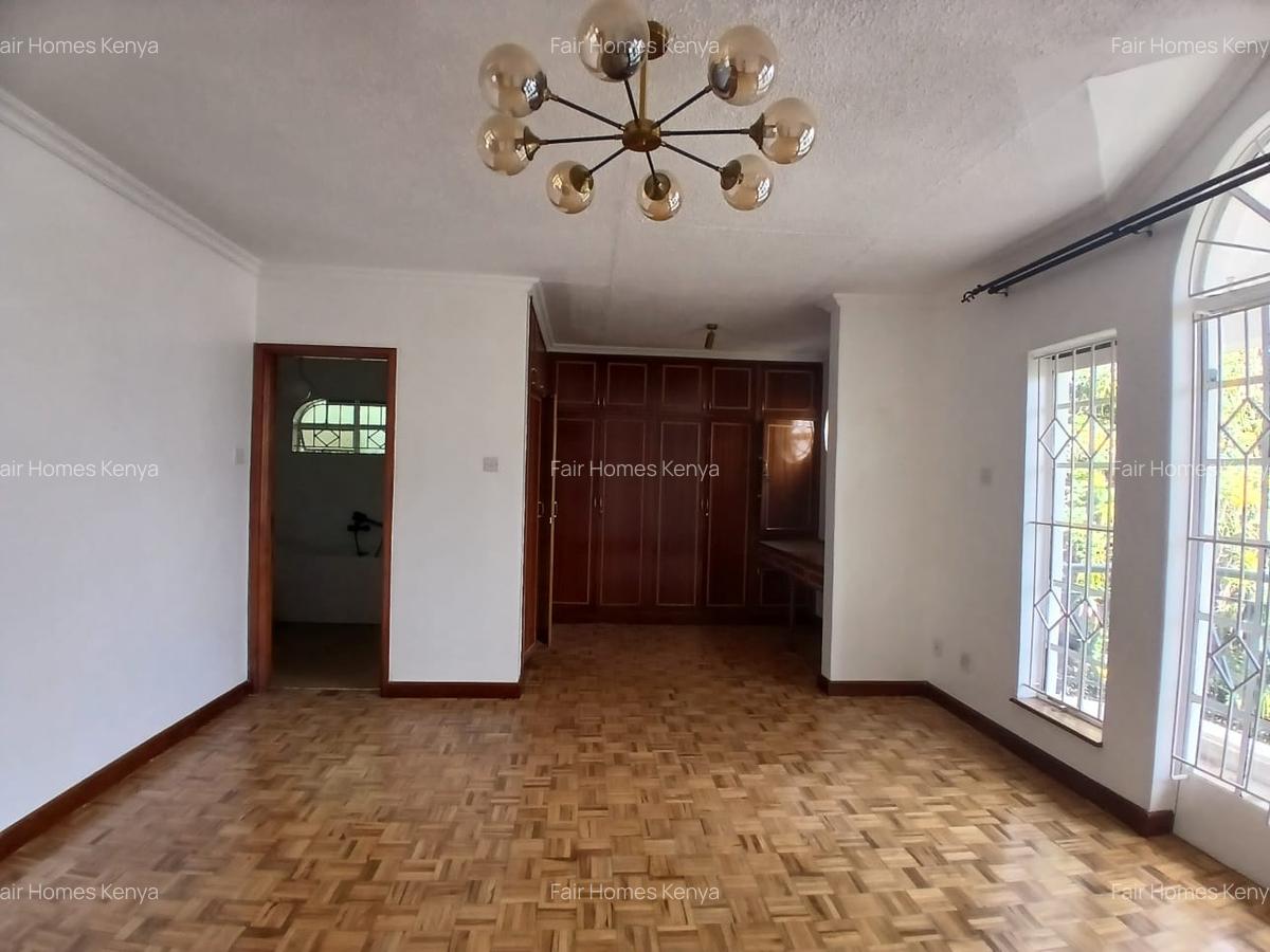 4 Bed Townhouse with En Suite at Lavington Green - 5