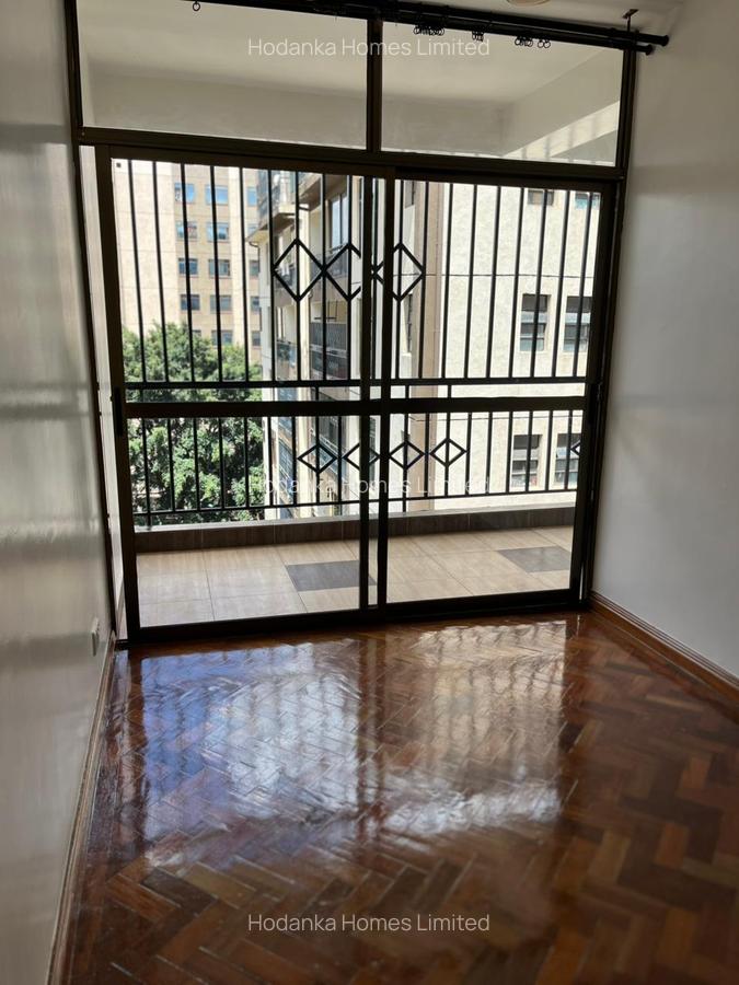Serviced 3 Bed Apartment with En Suite in Kilimani - 13