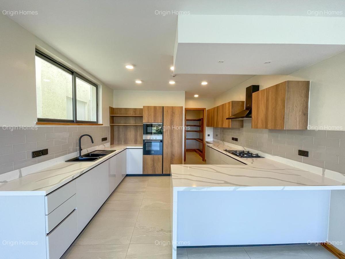 4 Bed Apartment with En Suite at Peponi Road - 3