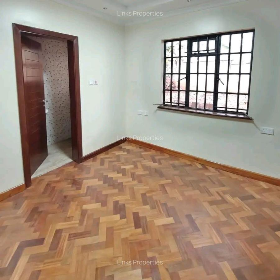 3 Bed House with En Suite at Karen - 10