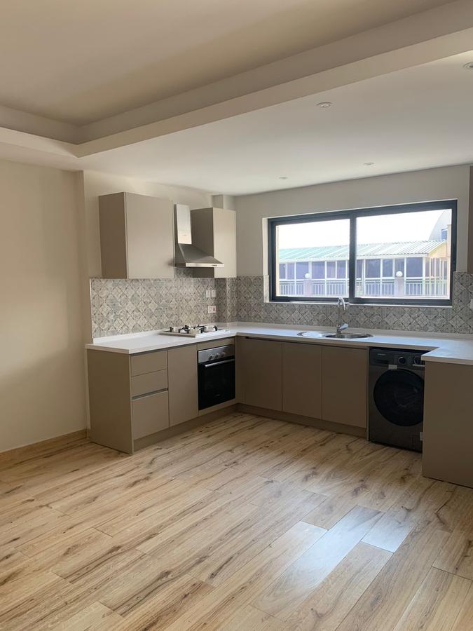 Serviced 1 Bed Apartment with En Suite at Gtc - 2