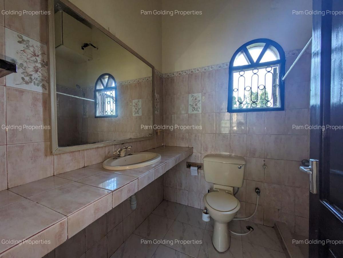 4 Bed Townhouse with En Suite in Nyali Area - 16