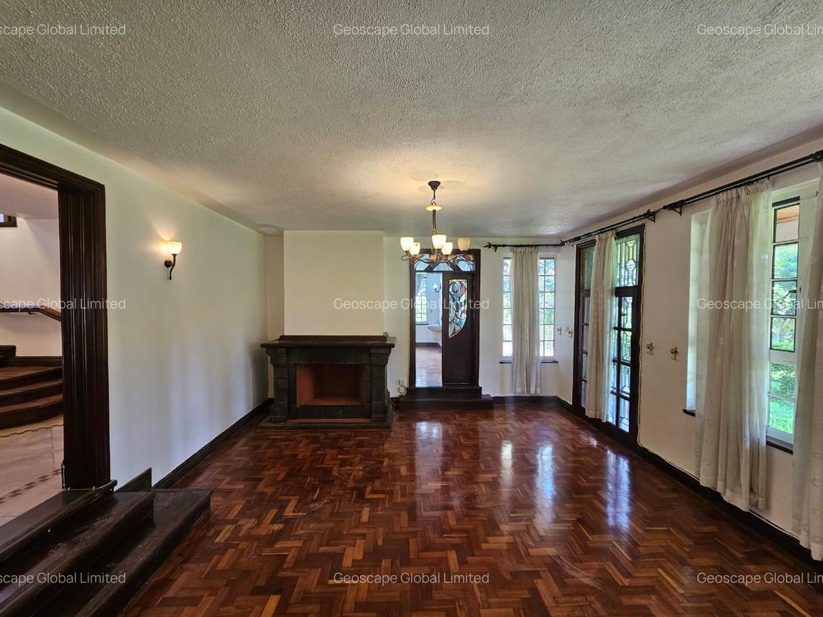 5 Bed House with En Suite in Runda - 7