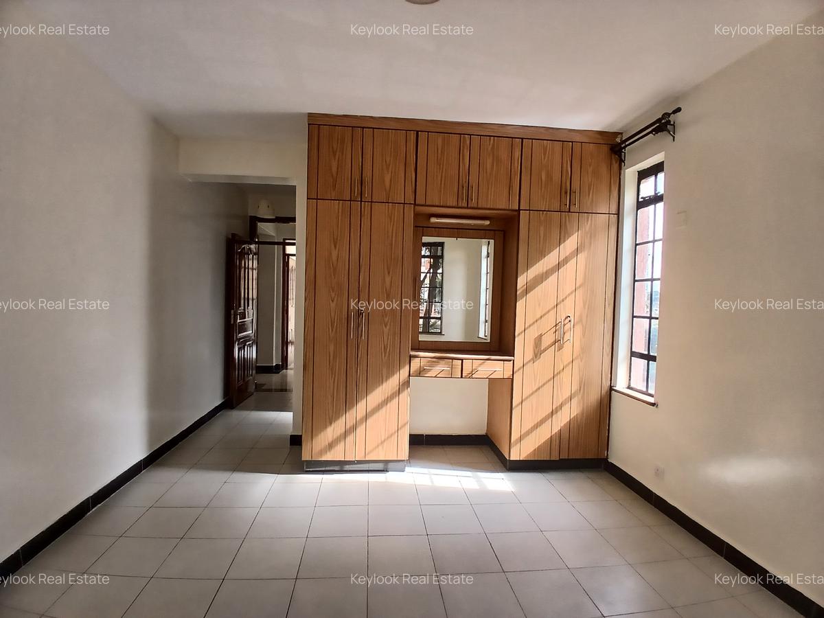 2 Bed Apartment with En Suite at Lavington - 7