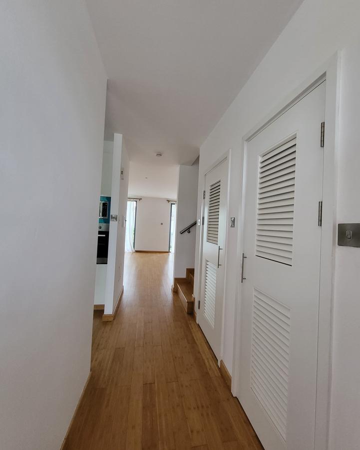 4 Bed Villa with Swimming Pool in Garden Estate - 7