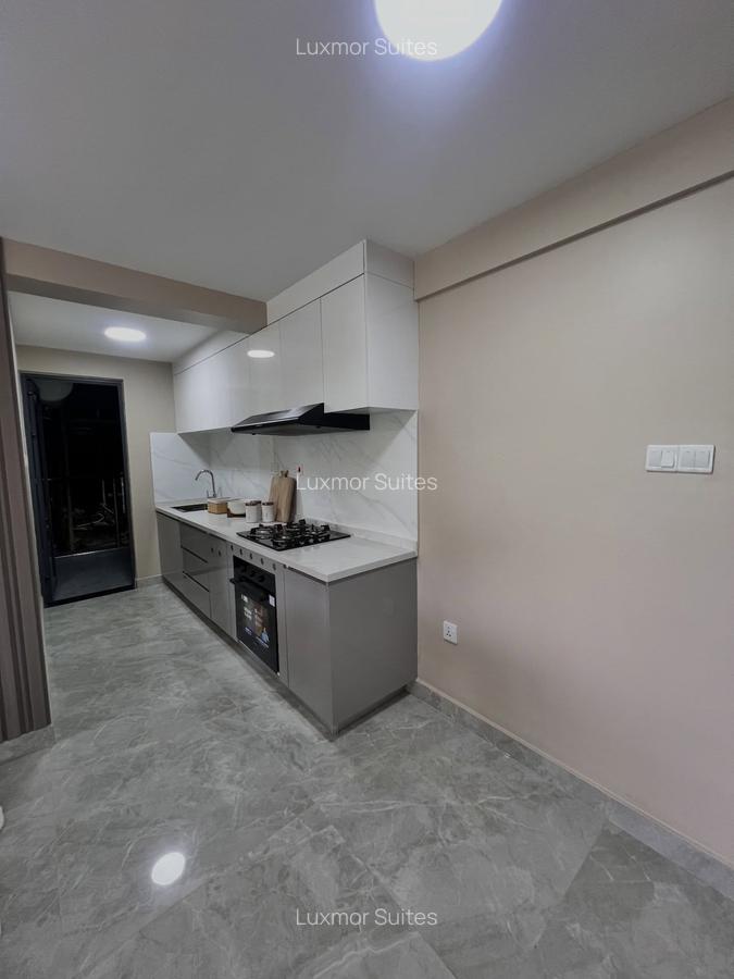 Serviced 2 Bed Apartment with En Suite at Church Road - 8