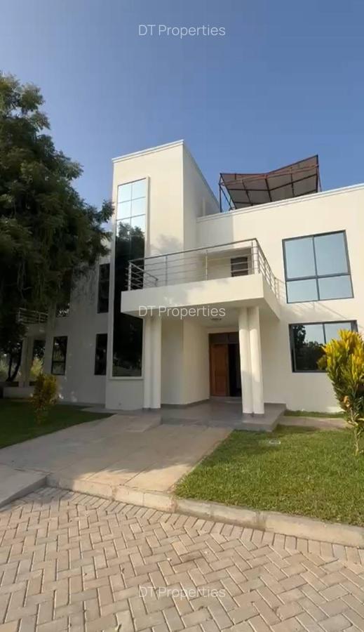 4 Bed House with En Suite at Kuruwitu Gardens - 11