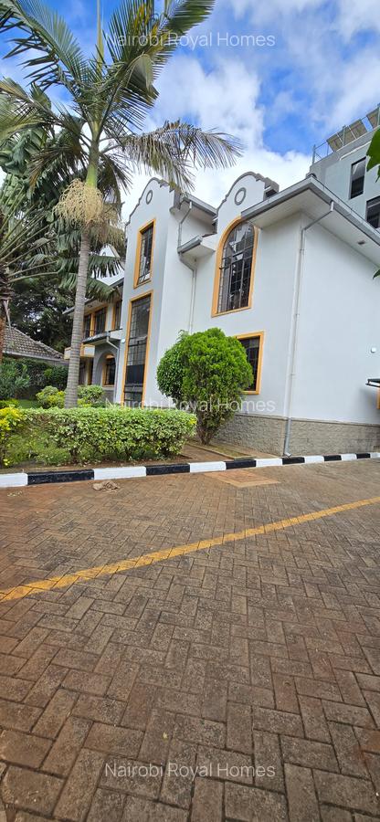 4 Bed Townhouse with En Suite at Lavington Green - 2
