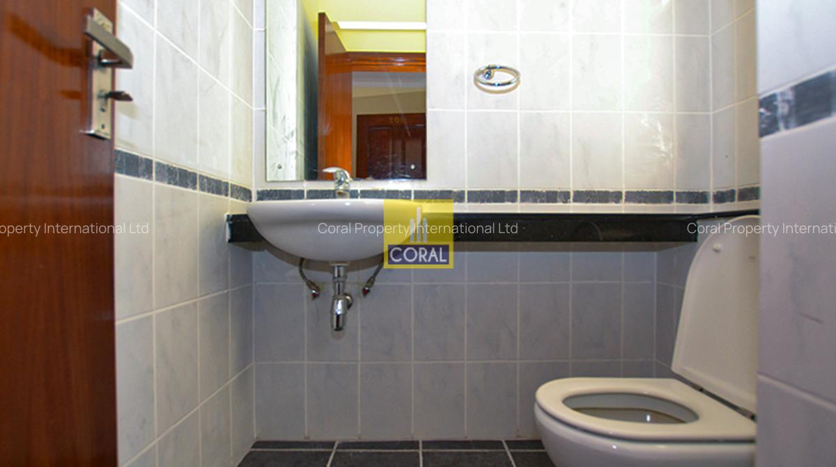 3 Bed Apartment in Riverside - 15