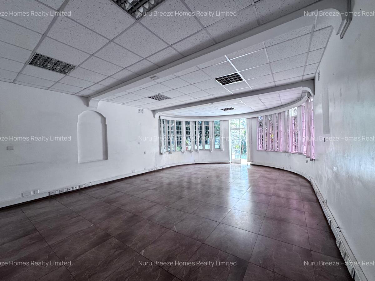 1,300 ft² Commercial Property with Parking in General Mathenge - 16