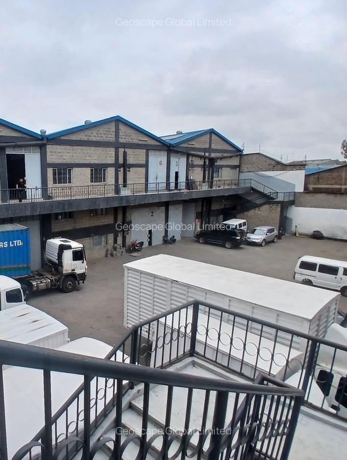 10,500 ft² Warehouse with Parking in Industrial Area - 1