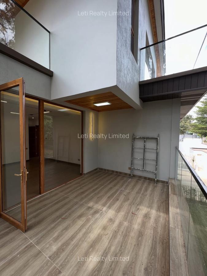 6 Bed Townhouse with En Suite in Lavington - 10