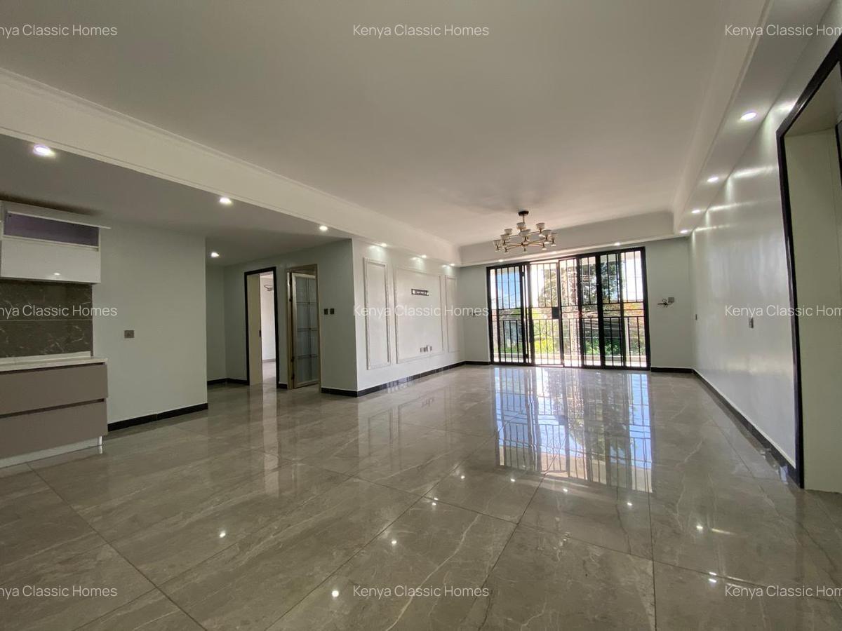 3 Bed Apartment with En Suite at Lavington - 12