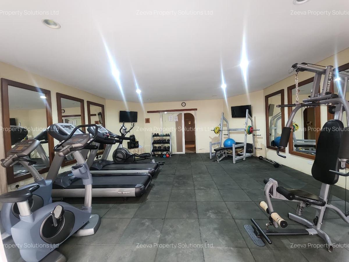 2 Bed Apartment with En Suite in Parklands - 17