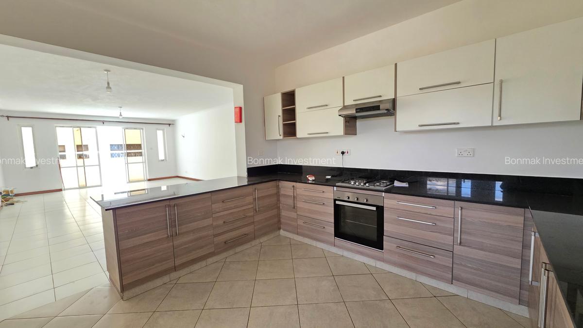 2 Bed Apartment with En Suite at Brookside Drive - 14