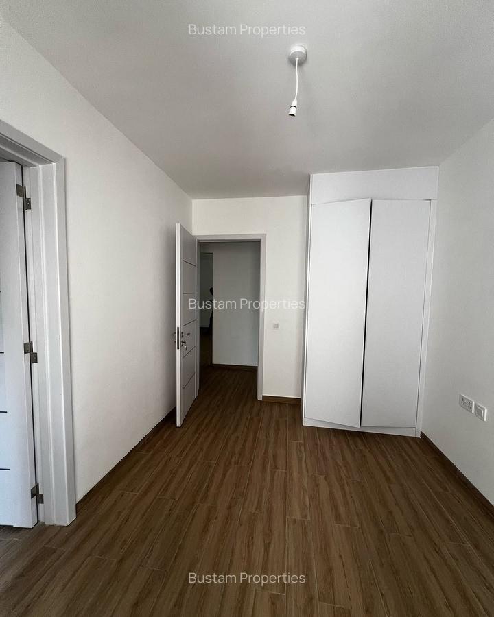 3 Bed Apartment with En Suite in Lavington - 7