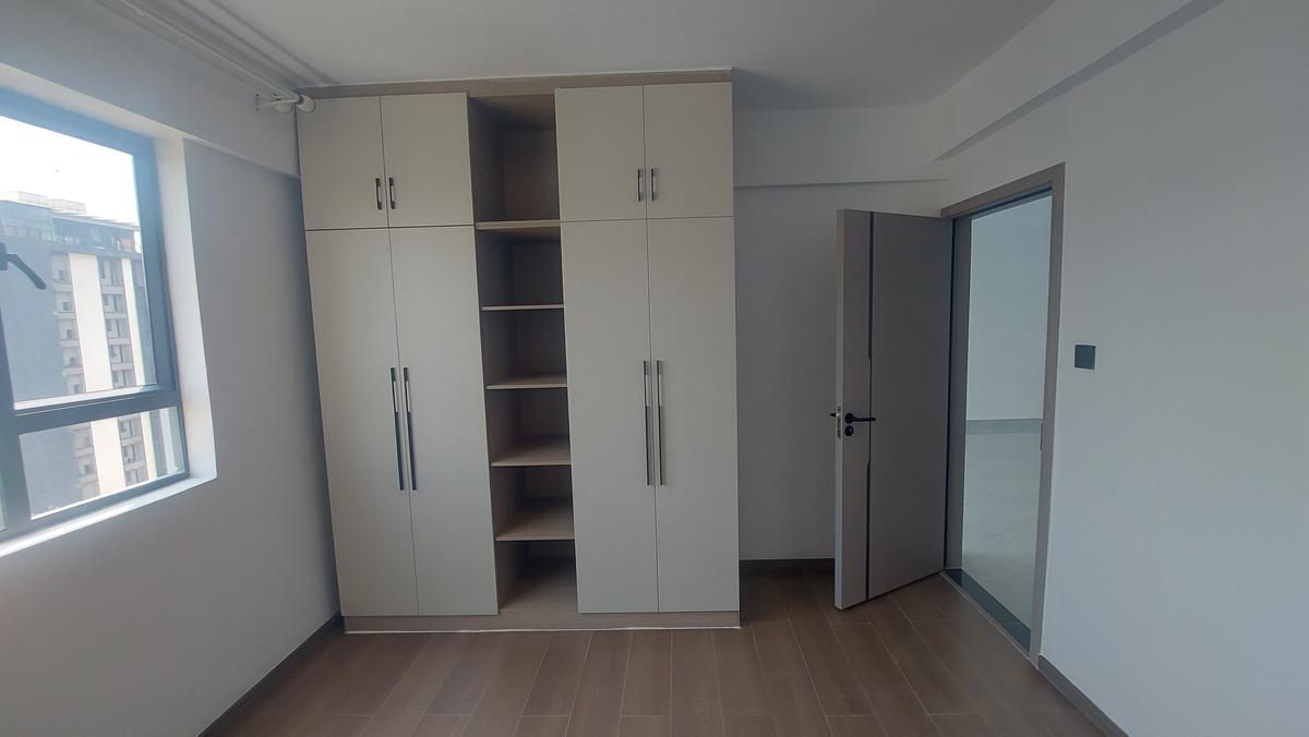 2 Bed Apartment with En Suite at Wood Avenue - 5