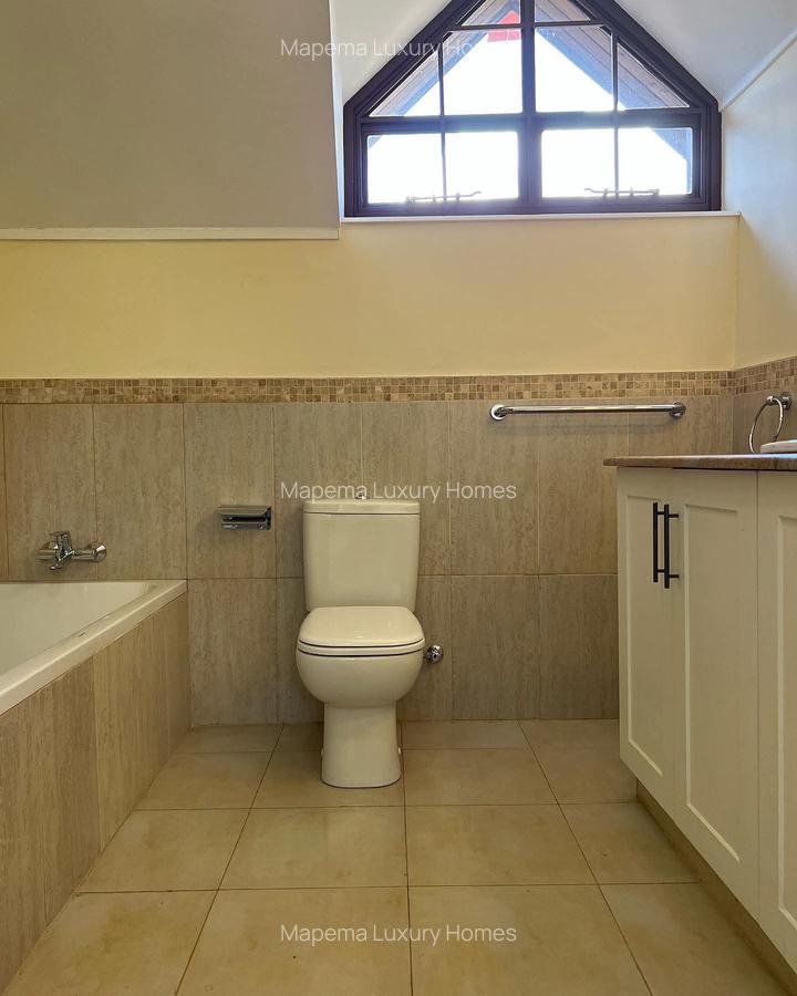 5 Bed House with En Suite at Hardy Area - 7