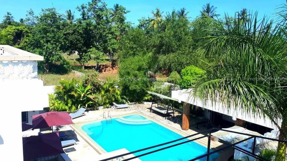 5 Bed Villa with En Suite in Kikambala - 8