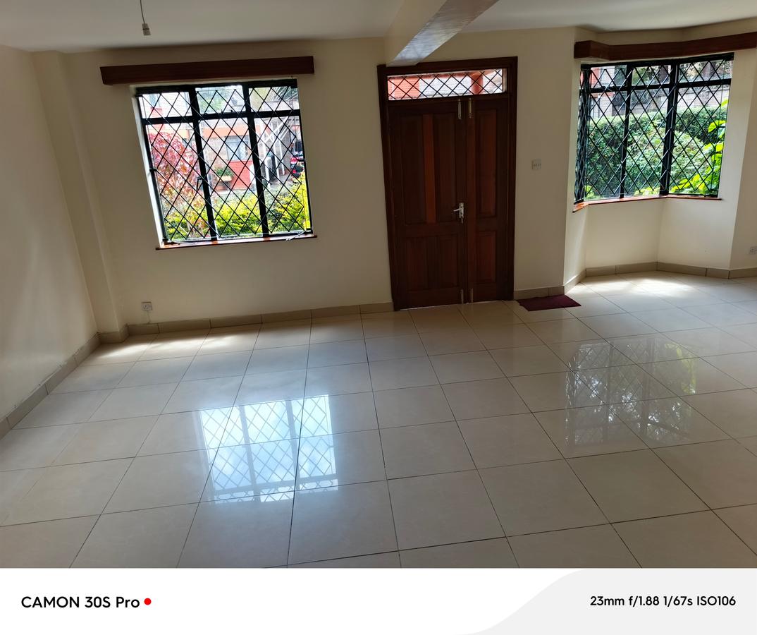 4 Bed Townhouse with En Suite at Lavington - 14
