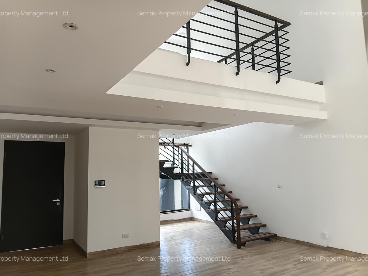 3 Bed Apartment with En Suite in Riverside - 12