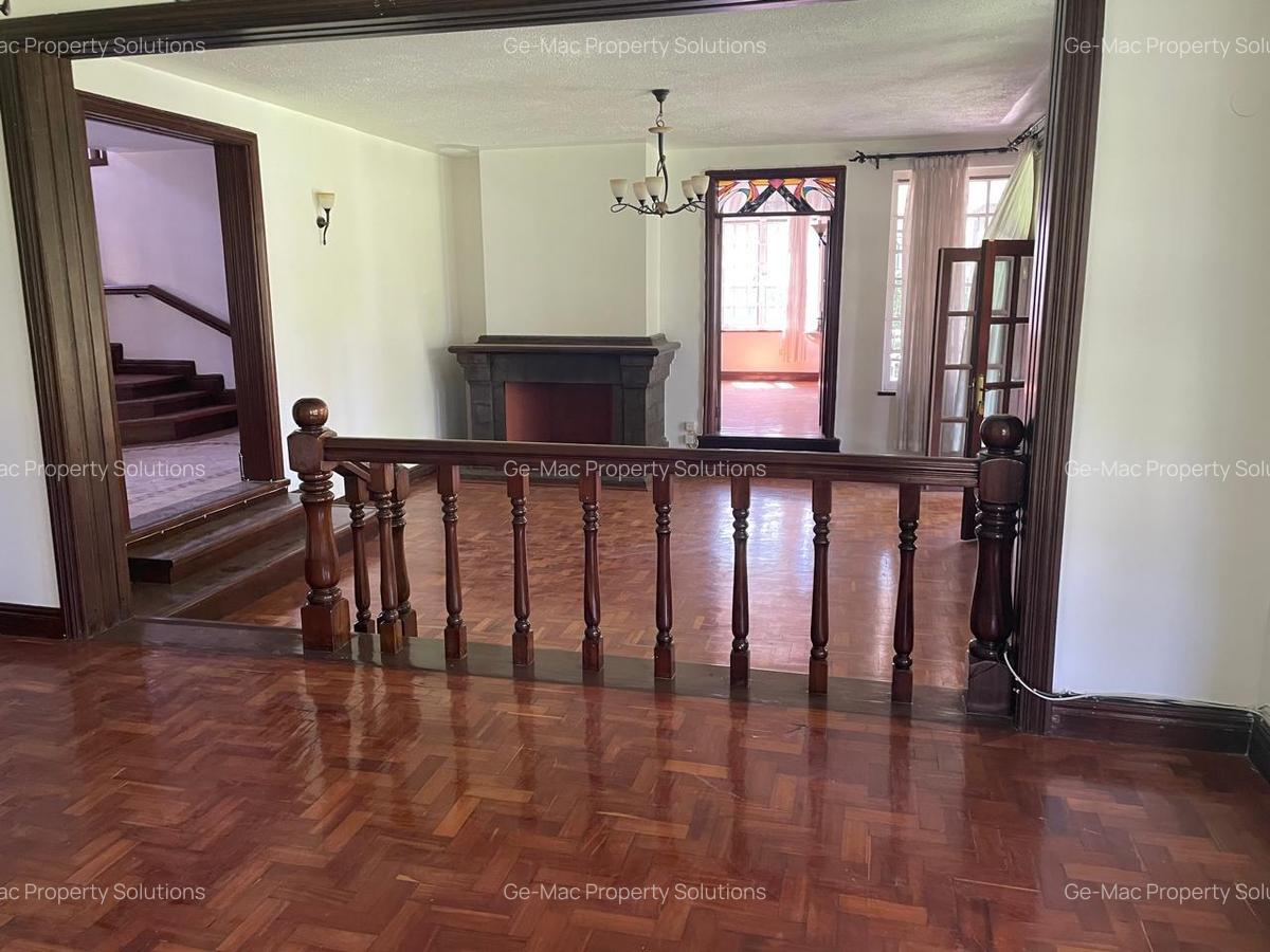 5 Bed House with En Suite in Runda - 14