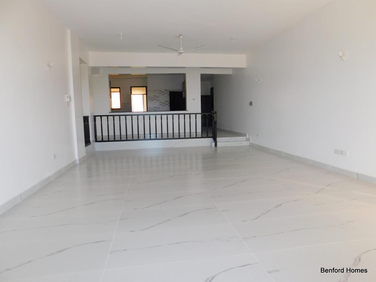 4 Bed Apartment with En Suite in Nyali Area - 3