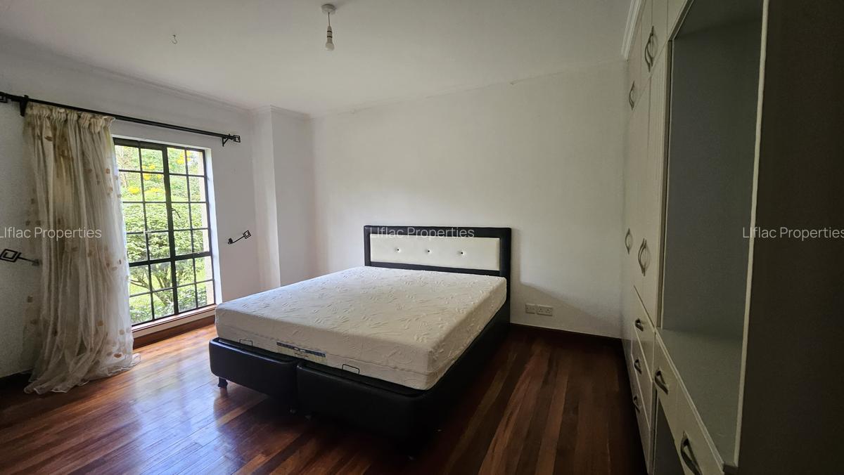 5 Bed House with En Suite in Runda - 15