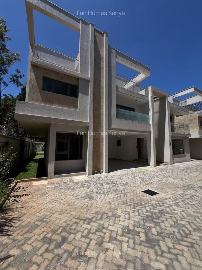 6 Bed Townhouse with En Suite at Lavington Green - 2
