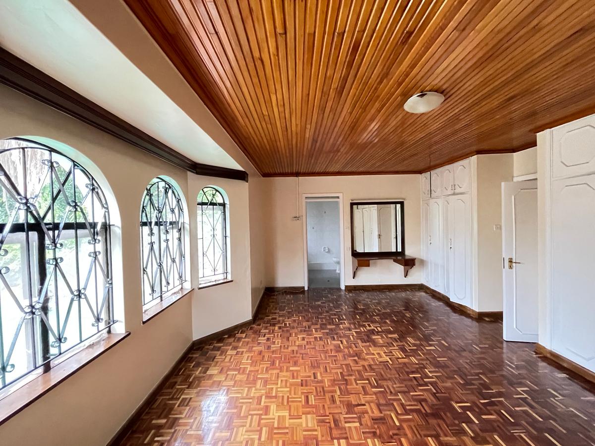 4 Bed Townhouse with En Suite in Westlands Area - 5