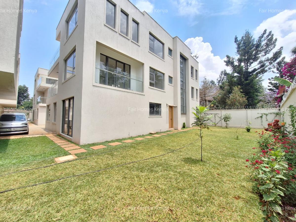 5 Bed Townhouse with En Suite at Lavington Green - 1