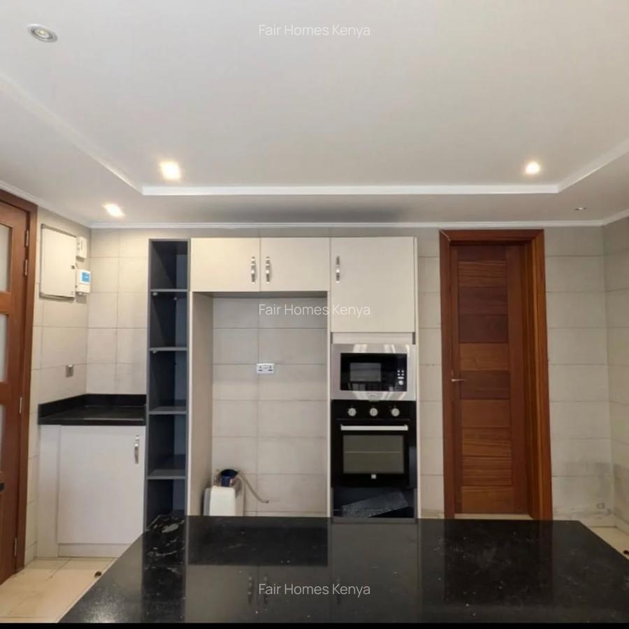 5 Bed Townhouse with En Suite at Lavington Green - 13