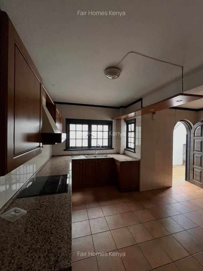 4 Bed Townhouse with En Suite at Riverside Drive - 7