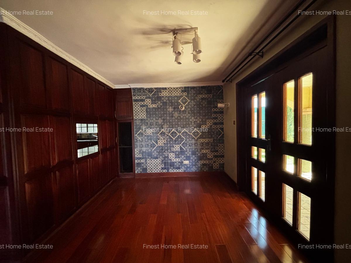 4 Bed Villa with En Suite at Mombasa Road - 4