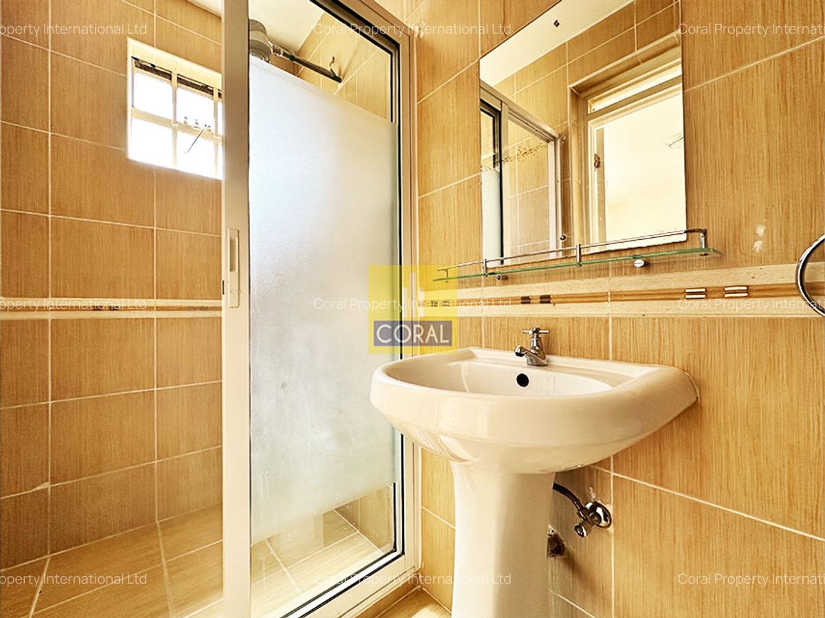 4 Bed Apartment with En Suite in Kilimani - 14