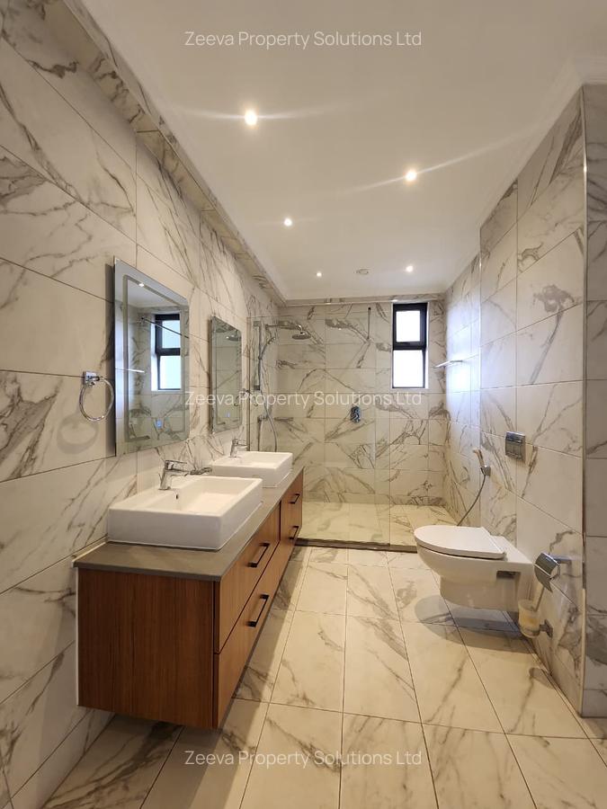 3 Bed Apartment with En Suite in Westlands Area - 11