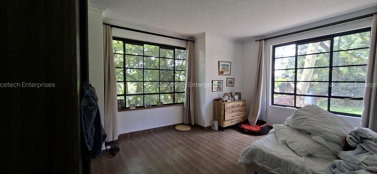 4 Bed Townhouse with En Suite in Kyuna - 9