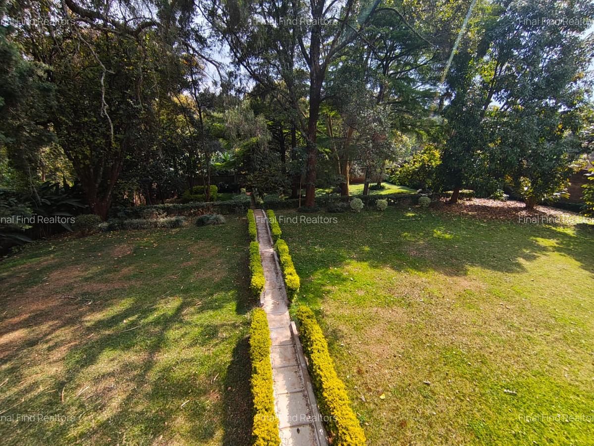 5 Bed House with Garden in Runda - 14